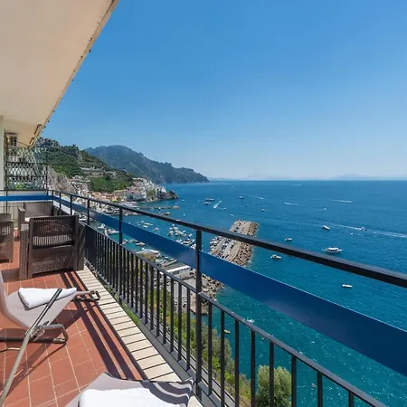 Lily House * אמאלפי