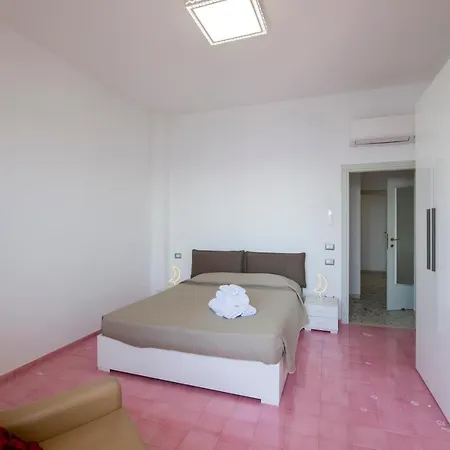 Lily House אמאלפי