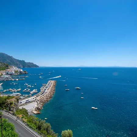 Lily House דירה *